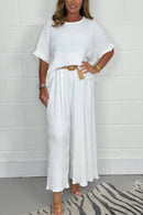 Conjunto Feminino de Top Plissado e Calça com Cinto